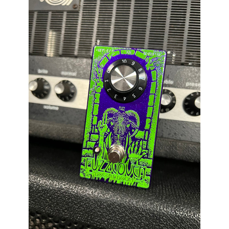 coven pedal Does It Doom Fuzzcoven V2 Fuzz Pedal