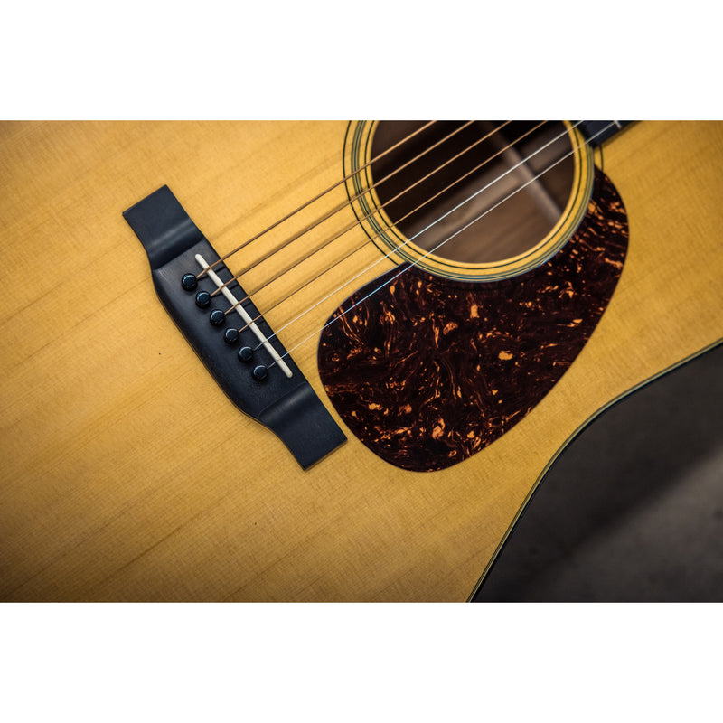 Martin D-18 Acoustic Guitar - Natural Gloss