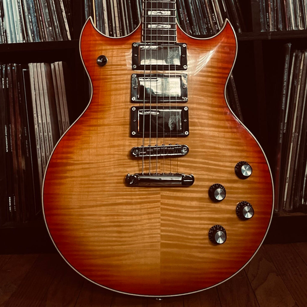 Woodrite Matt Pike Signature Warlord - Cherry Sunburst w/Case (Sold Out)