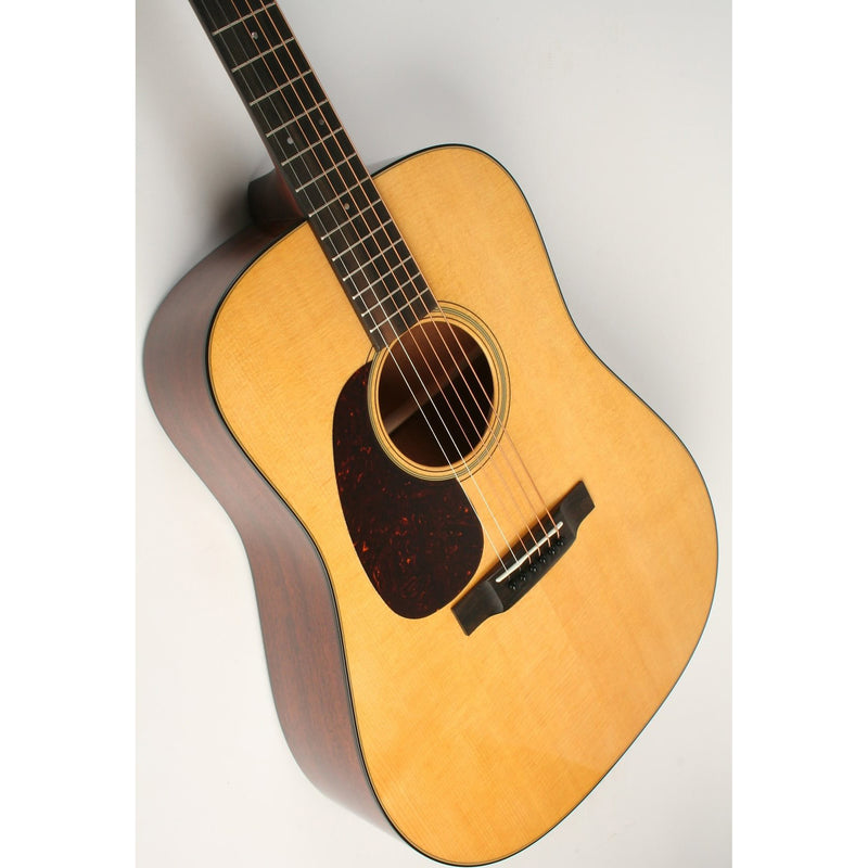 Martin D-28 L Left-Handed Acoustic Guitar - Natural