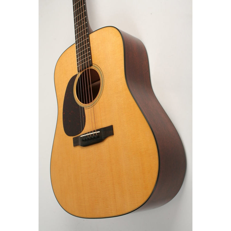Martin D-28 L Left-Handed Acoustic Guitar - Natural