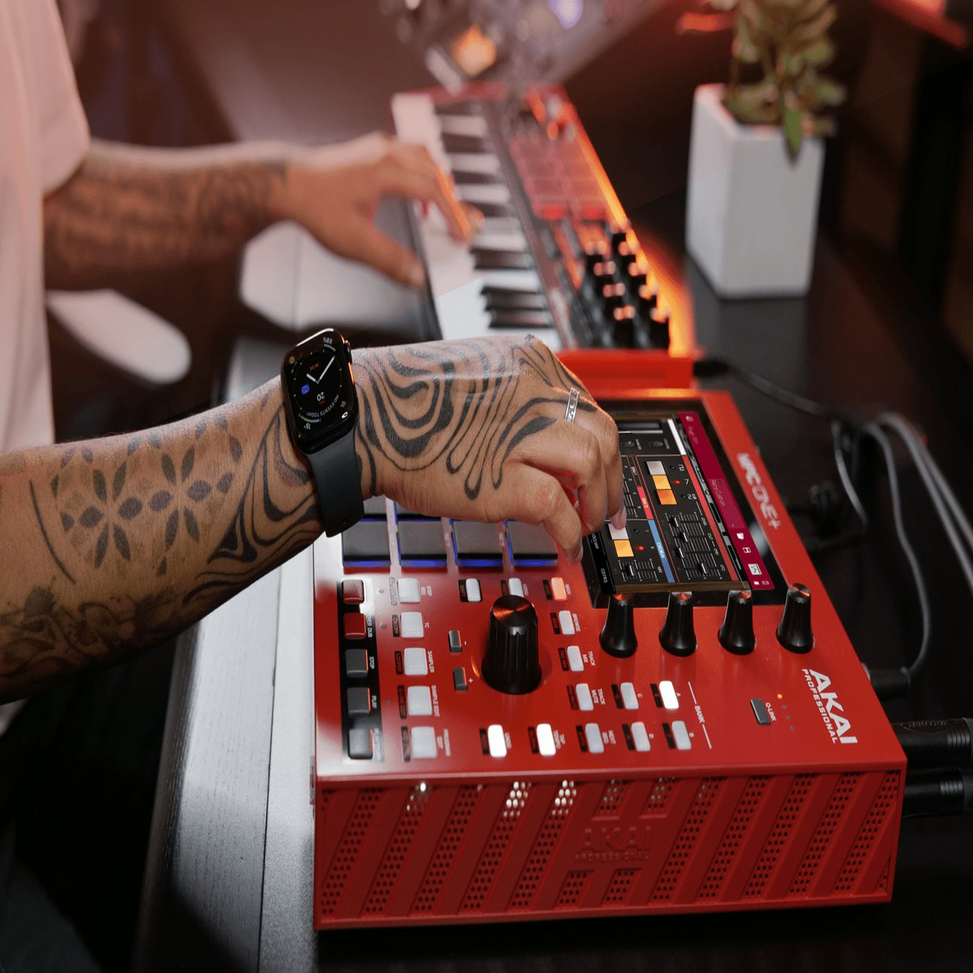 Akai Pro MPC One+ Sampler – Motor City Guitar