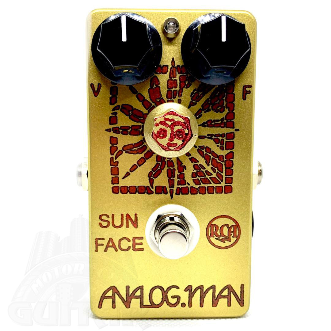 low gain pedal Analogman Sun Face RCA Lo Gain – Motor City Guitar