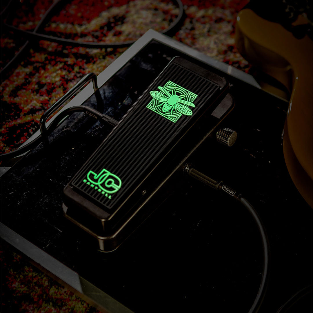 jerry cantrell pedals Dunlop Jerry Cantrell Firefly Limited Edition Glow in the Dark Crybaby Wah Pedal JC95FFS New